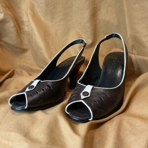 AEROSOLES Brown Slingback Heels with White Accents